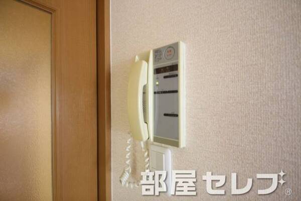 インターホン。