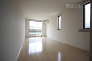 LDK１４．６帖・南向き明るいお部屋です。