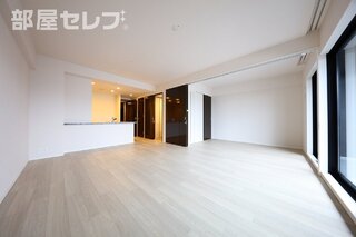 他号室の内装写真を参照