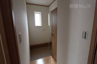 ※Ａ棟の内装写真参照