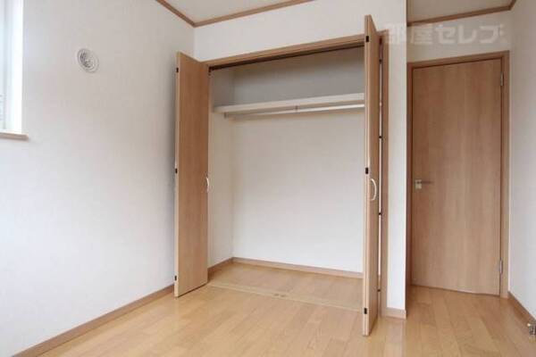 ※Ａ棟の内装写真参照