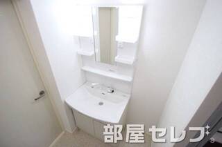 洗髪洗面化粧台。