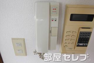 インターホンで安心です。