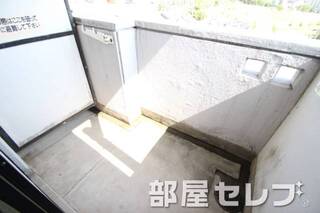 明るいバルコニーです。イメージ写真