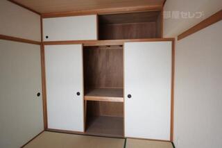大きめの押し入れです。