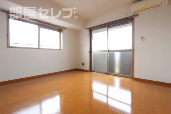 角部屋の写真を参照
