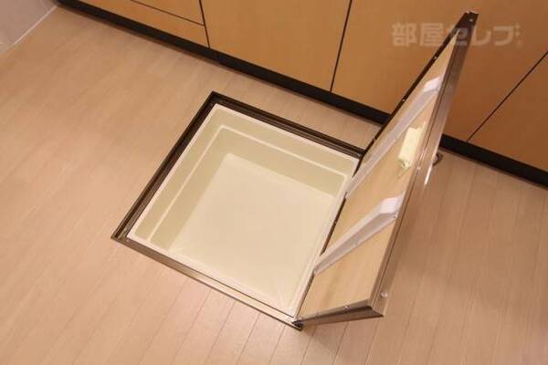 102号室反転イメージ画像