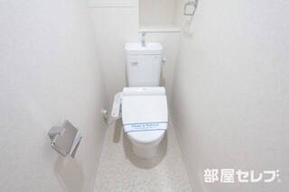 お手洗いはこちらです