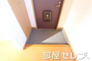 広い玄関です。
