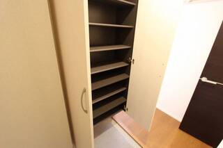 靴がたくさん入る下駄箱です。