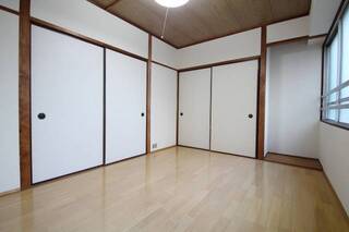 403号室内装写真参照