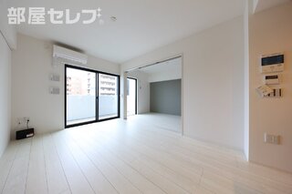 ※205号室参照写真（反転）