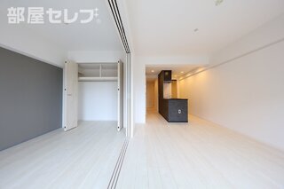 ※205号室参照写真（反転）