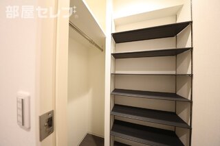 ※205号室参照写真（反転）