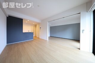※203号室参照写真（反転）