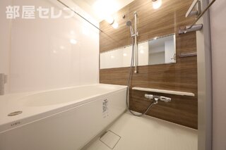 ※203号室参照写真（反転）