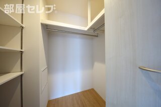 ※203号室参照写真（反転）