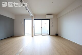 ※203号室参照写真（反転）
