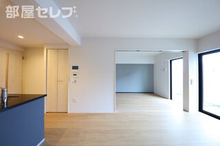 ※203号室参照写真（反転）