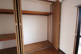 405号室内装写真参照