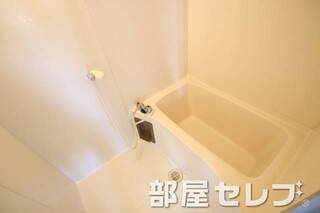 キレイなバスルームです。
