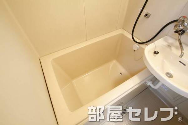 お風呂もきれいにしています。