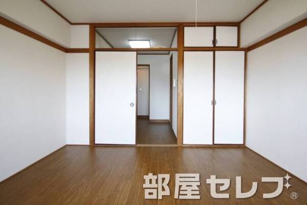 寝室。