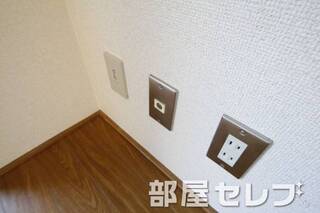 ＴＶ、電話回線。