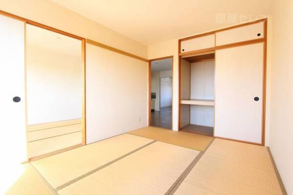 畳なので暖かいです。