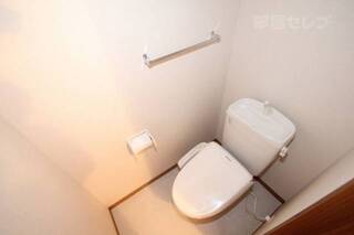 清潔感のあるトイレです