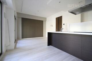 建築途中の写真になります