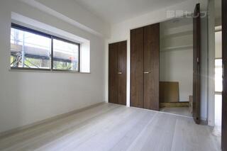 建築途中の写真になります