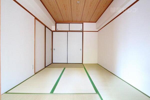 中部屋の和室です。