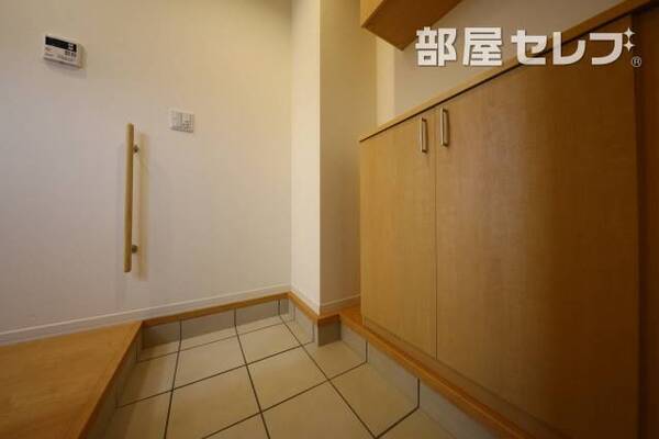 102号室