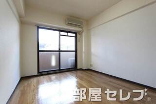キレイで明るいお部屋になります。