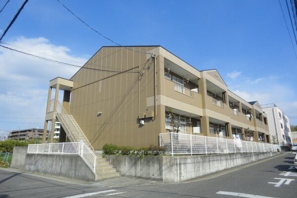 しっかりとした造りの外観です。