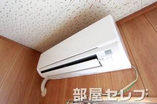 冷暖房エアコン。