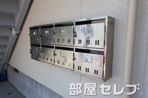 集合ポスト。