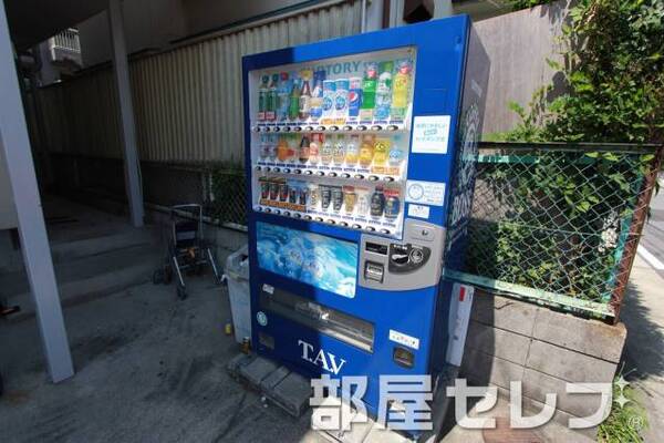 自動販売機。