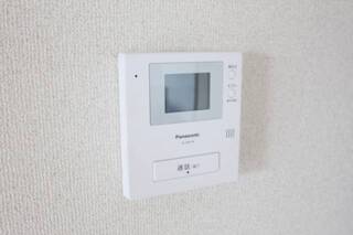 テレビモニター付きインターホン　203号室の写真です。