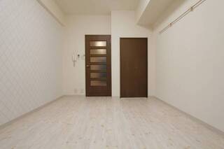明るいお部屋です。207号室の写真です。