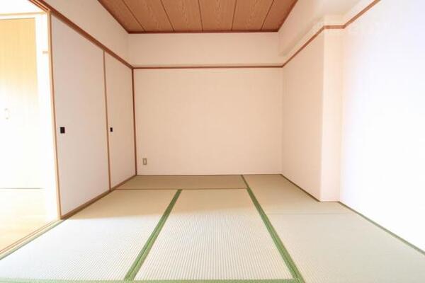 こんなに奇麗な和室です。