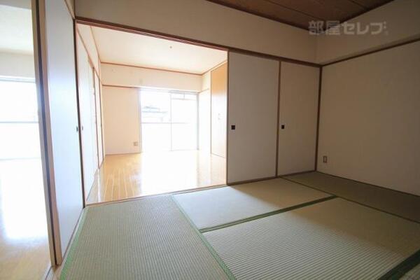 洋室と和室をつなげて使うのもいいか知れませんん。