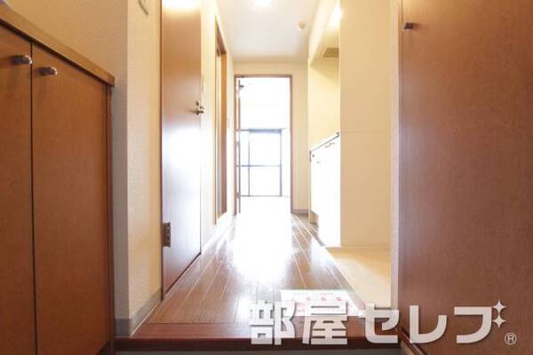 玄関から見た景色です。