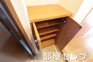 玄関すっきりシューズボックスです。