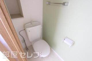 清潔感のあるトイレです。