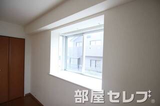 出窓があるとお部屋が広く感じます。
