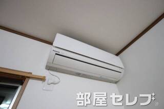 エアコン付きで快適な生活を。