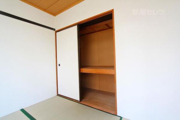 和室の収納です。