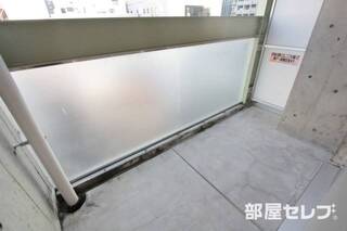 バルコニーも広々